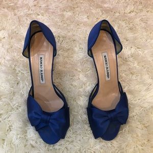 Manolo Blahnik classic blue satin peep toe bow